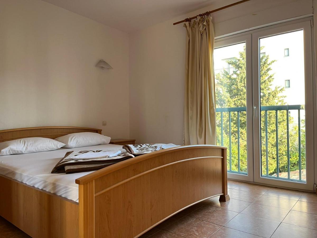 Apartments And Room Mv Petrovac Zewnętrze zdjęcie