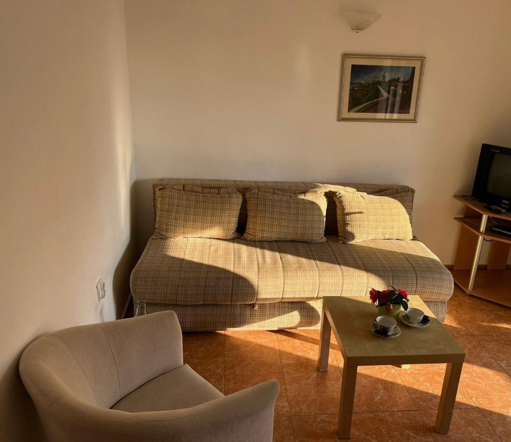 Apartments And Room Mv Petrovac Zewnętrze zdjęcie