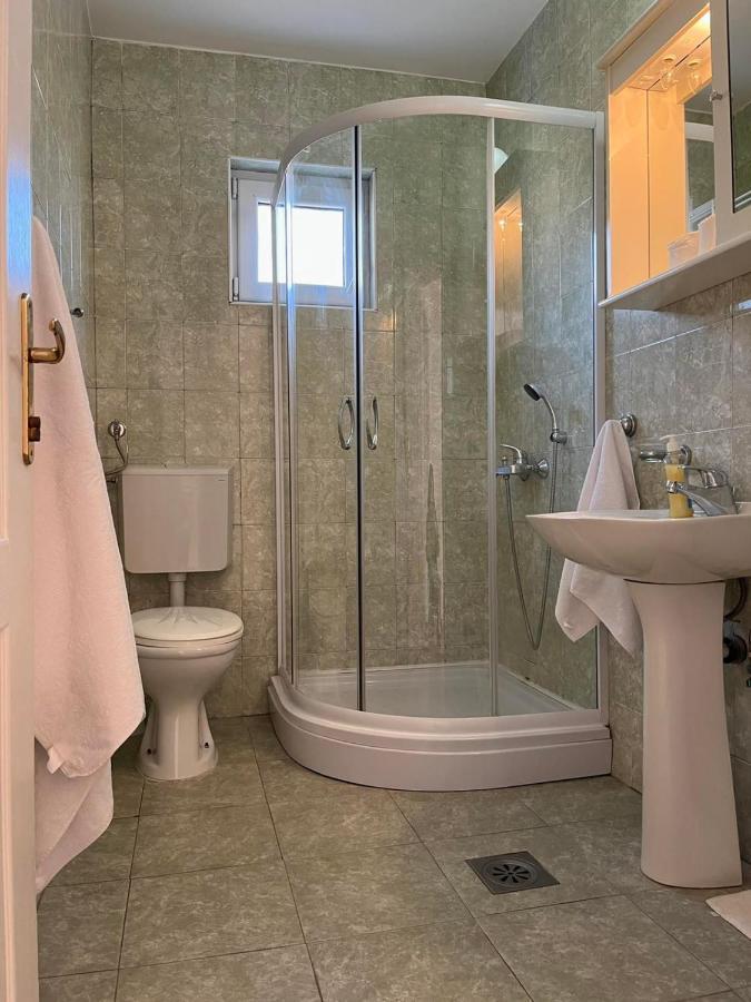 Apartments And Room Mv Petrovac Zewnętrze zdjęcie