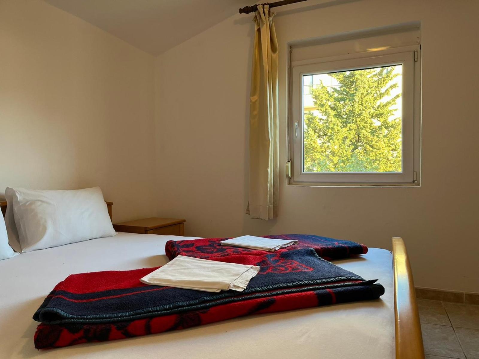 Apartments And Room Mv Petrovac Zewnętrze zdjęcie