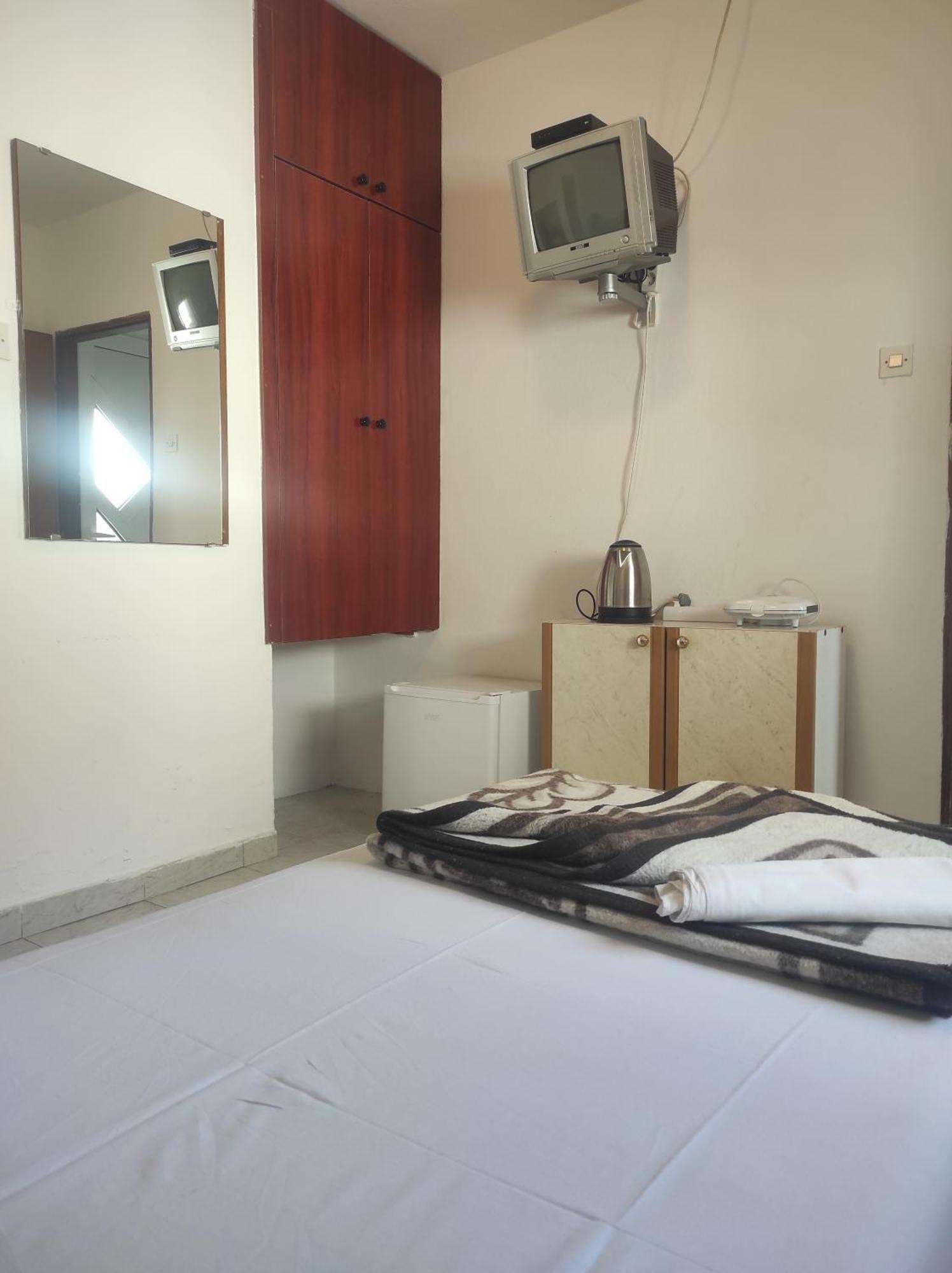 Apartments And Room Mv Petrovac Zewnętrze zdjęcie