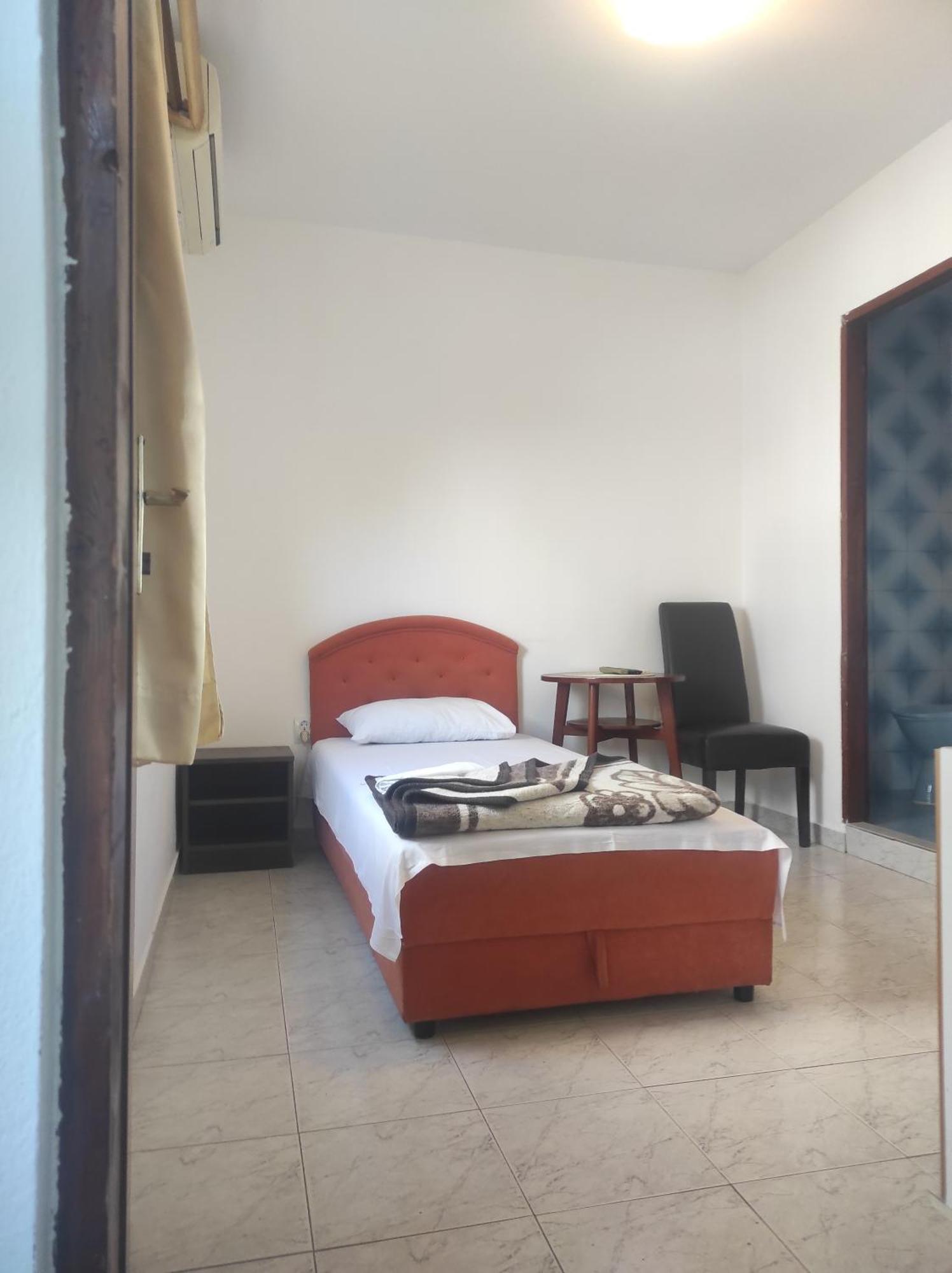 Apartments And Room Mv Petrovac Zewnętrze zdjęcie